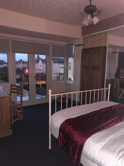 Family Holiday Home Blackpool Bagian luar foto