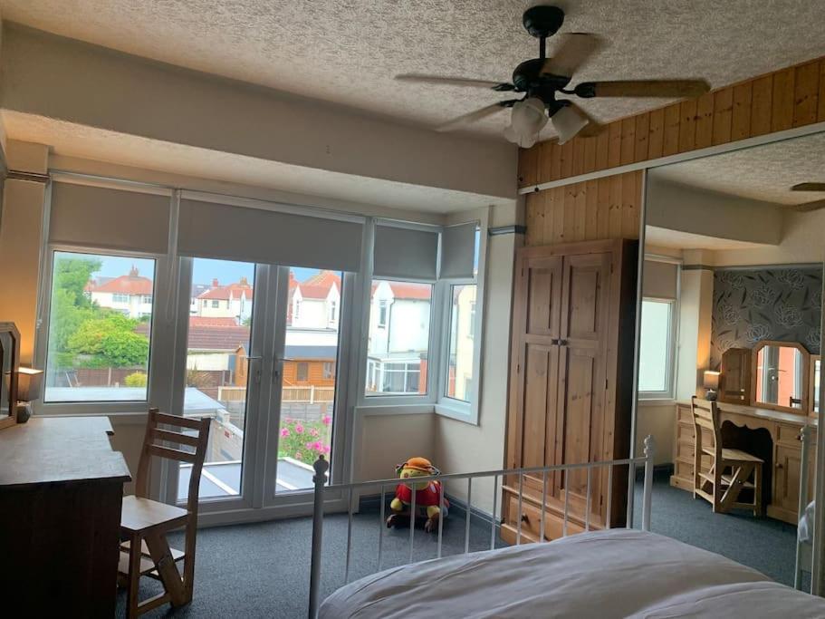 Family Holiday Home Blackpool Bagian luar foto