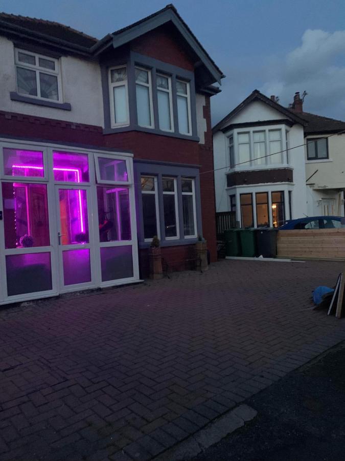 Family Holiday Home Blackpool Bagian luar foto